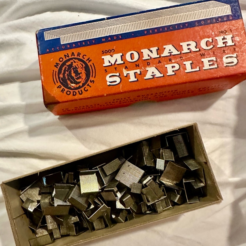 Vintage 1960 Monarch Staples